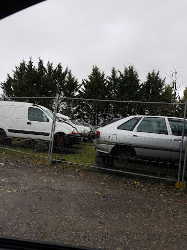 Aperçu des activités de la casse automobile BOISSEAU PIECES AUTO située à SAINT-GERVAIS-LES-TROIS-CLOCHERS (86230)